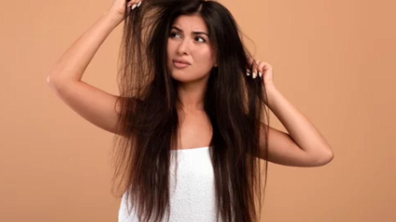 Humidity Affecting Your Hair This Monsoon