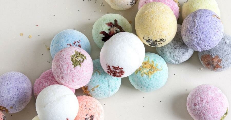 9 Things Everyone Needs To Know About Bath Bombs